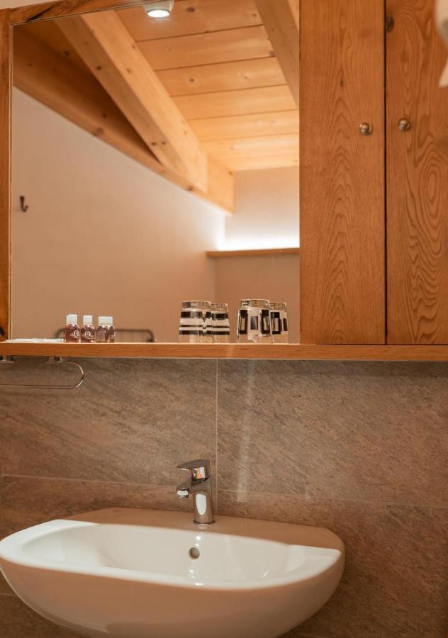 Pista Stelvio Loft Lumiere Apartment บอร์มิโอ ภายนอก รูปภาพ